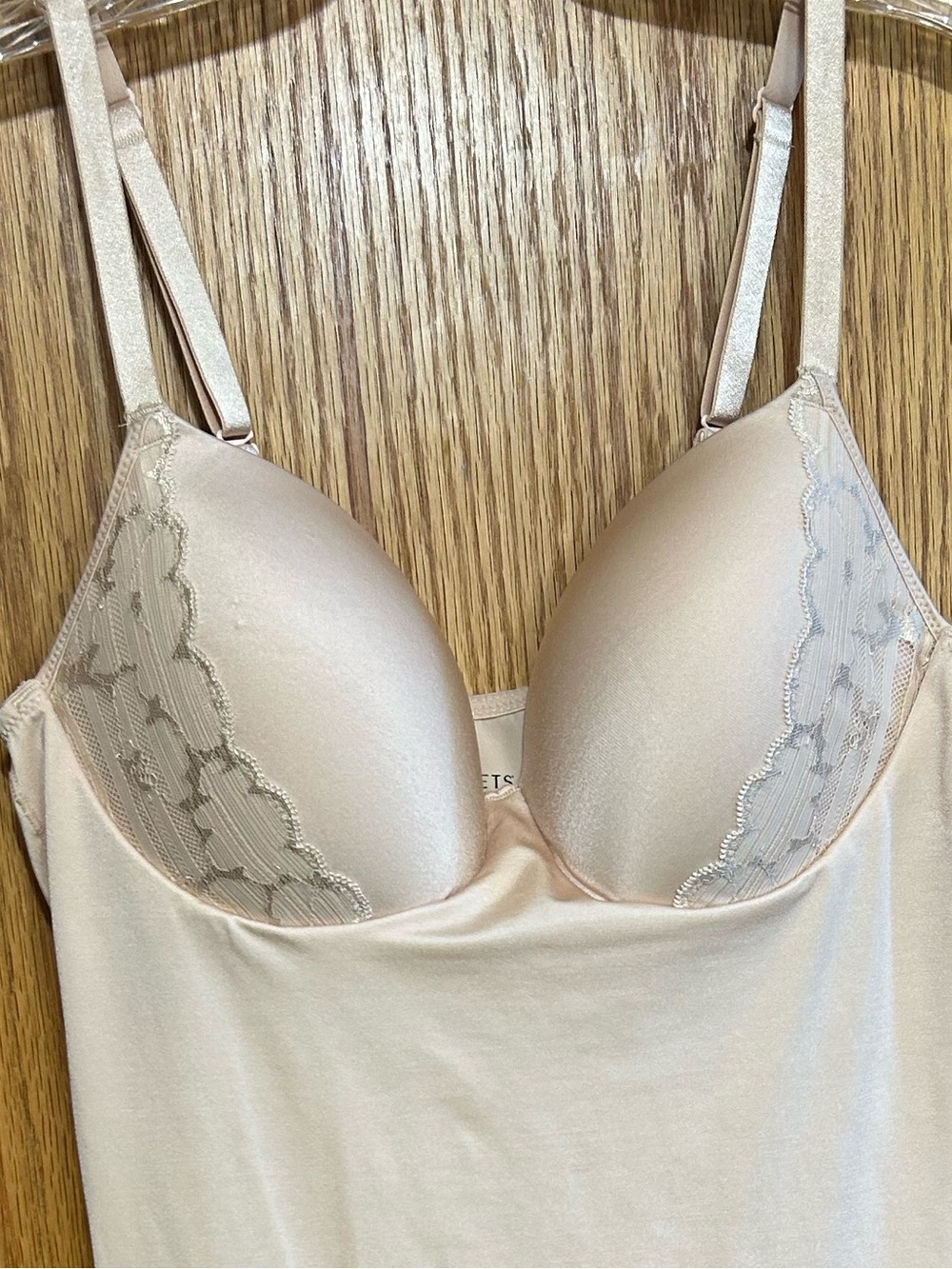 ASSETS Red Hot Label by SPANX Nude Shapewear Full Slip Bra Size L/G